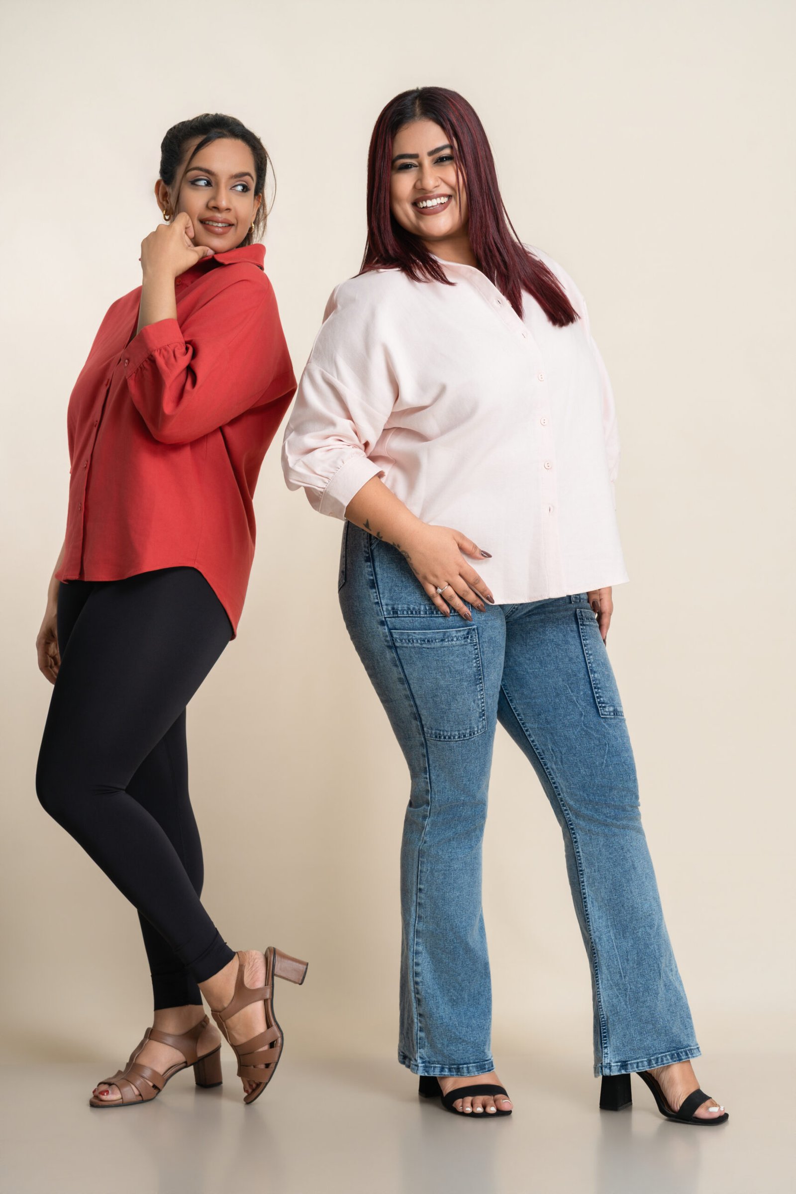 SKYLI CURVES0289